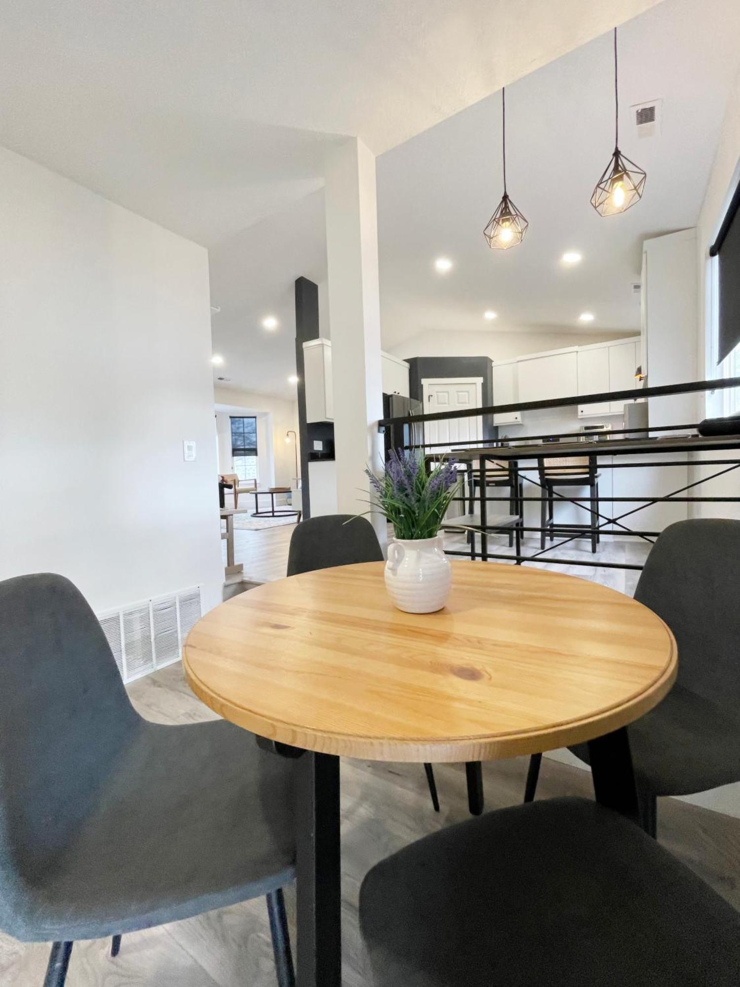 Private Room With Shared Spaces In Fully Equipped Lehi Home Екстер'єр фото